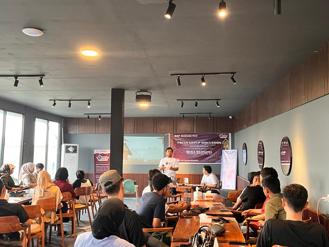 Radlial Anwar Pimpin FGD, Dorong Pemuda Ketapang Lestarikan Budaya Lewat Budayehub.id